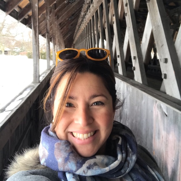 Meet your Posher, Neish - Picture 1 of 1